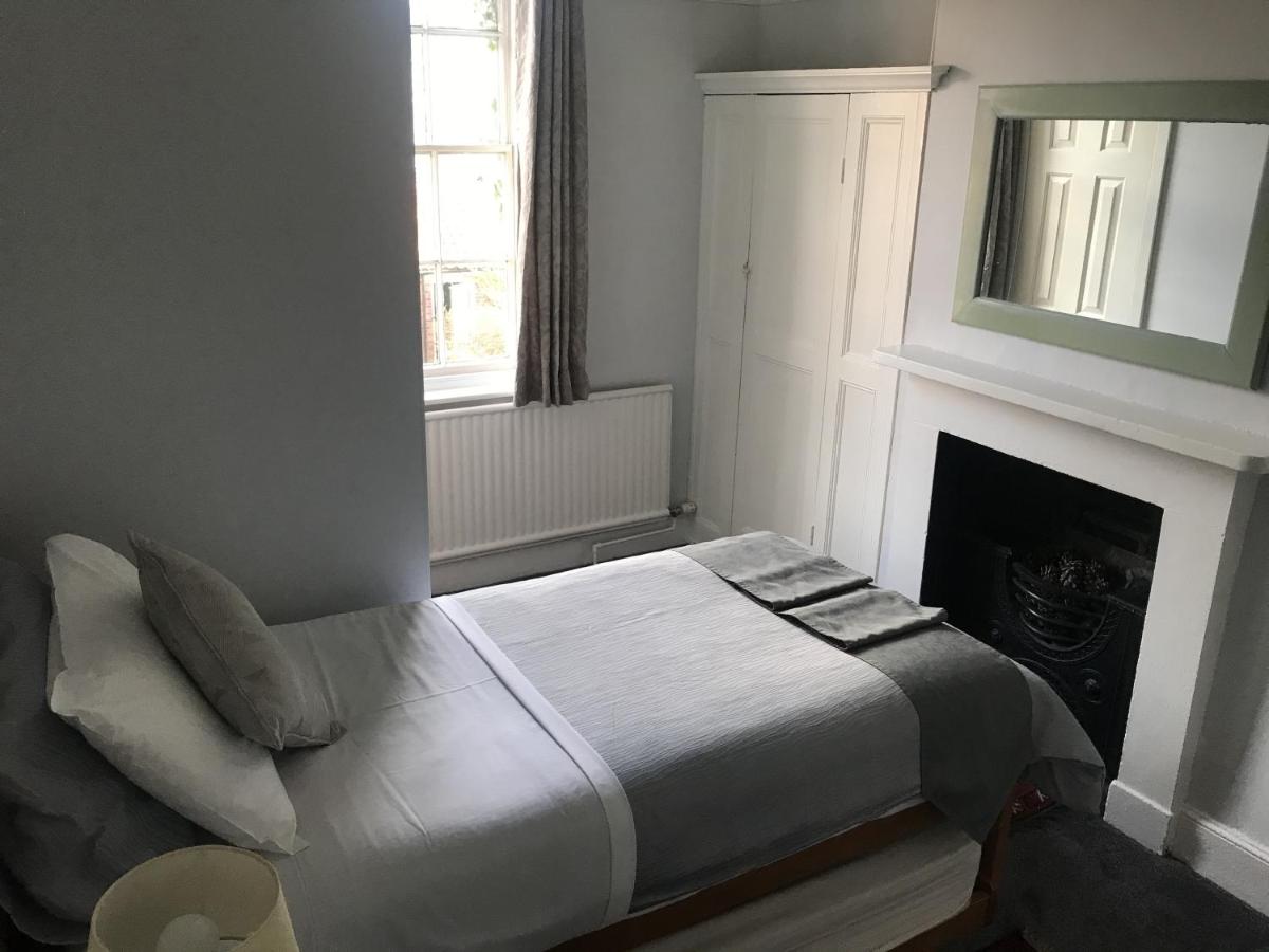 Standard Single Room with Shower
