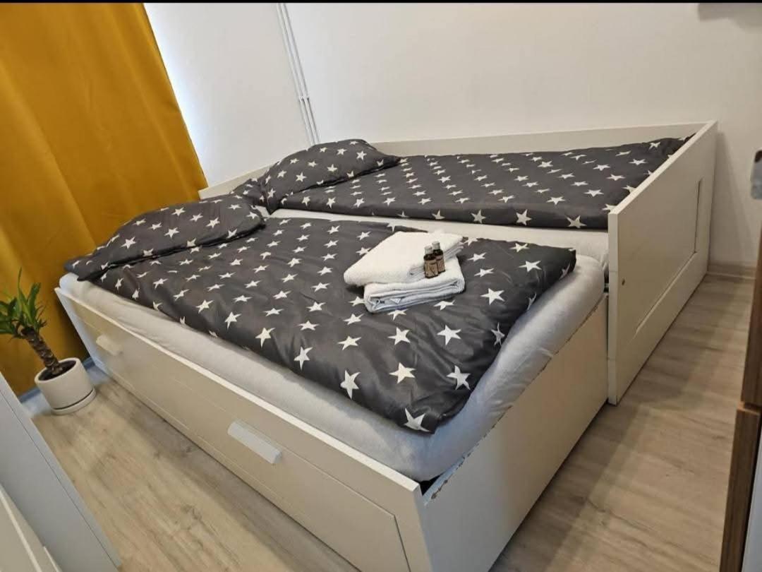 Locuinta impecabila lângă mall Afi și Stadion Uta - B&B
