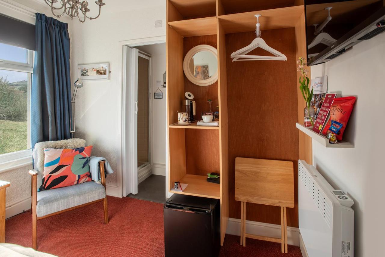 Classic Single Room with Shower