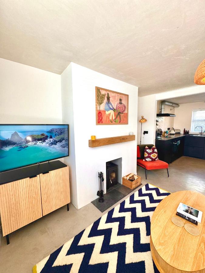 Palms 1 - Wood burner, 5 min walk to beach+parking - Ferienwohnung