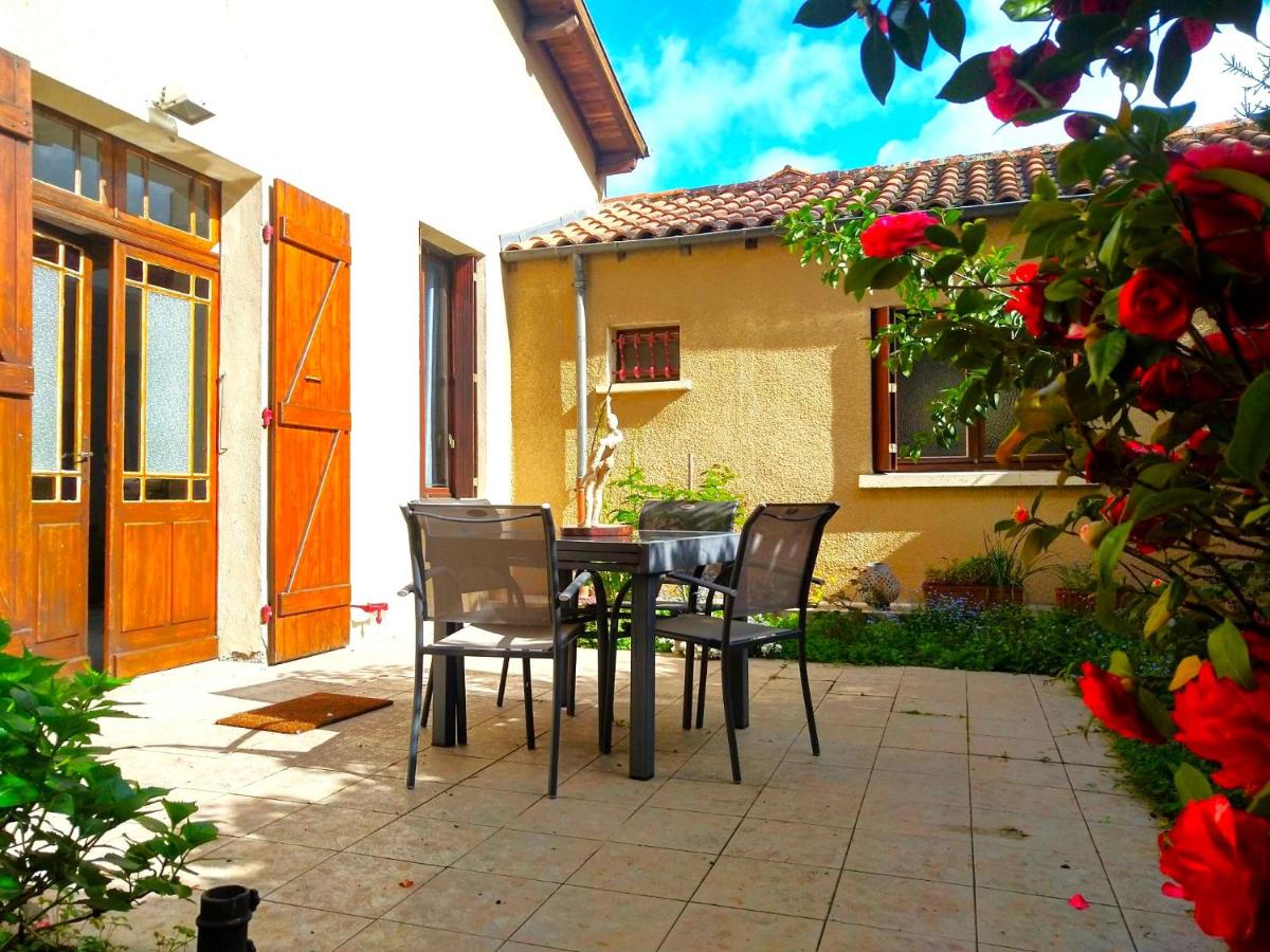 Charmante maison idéalement située - Eurythmie - 6 personnes - Jardin terrasse privés - Parking gratuit - 5 min à pied centre ville - Ferienwohnung Montauban