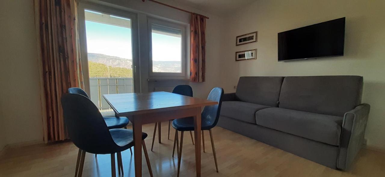 Apartamento con balcón