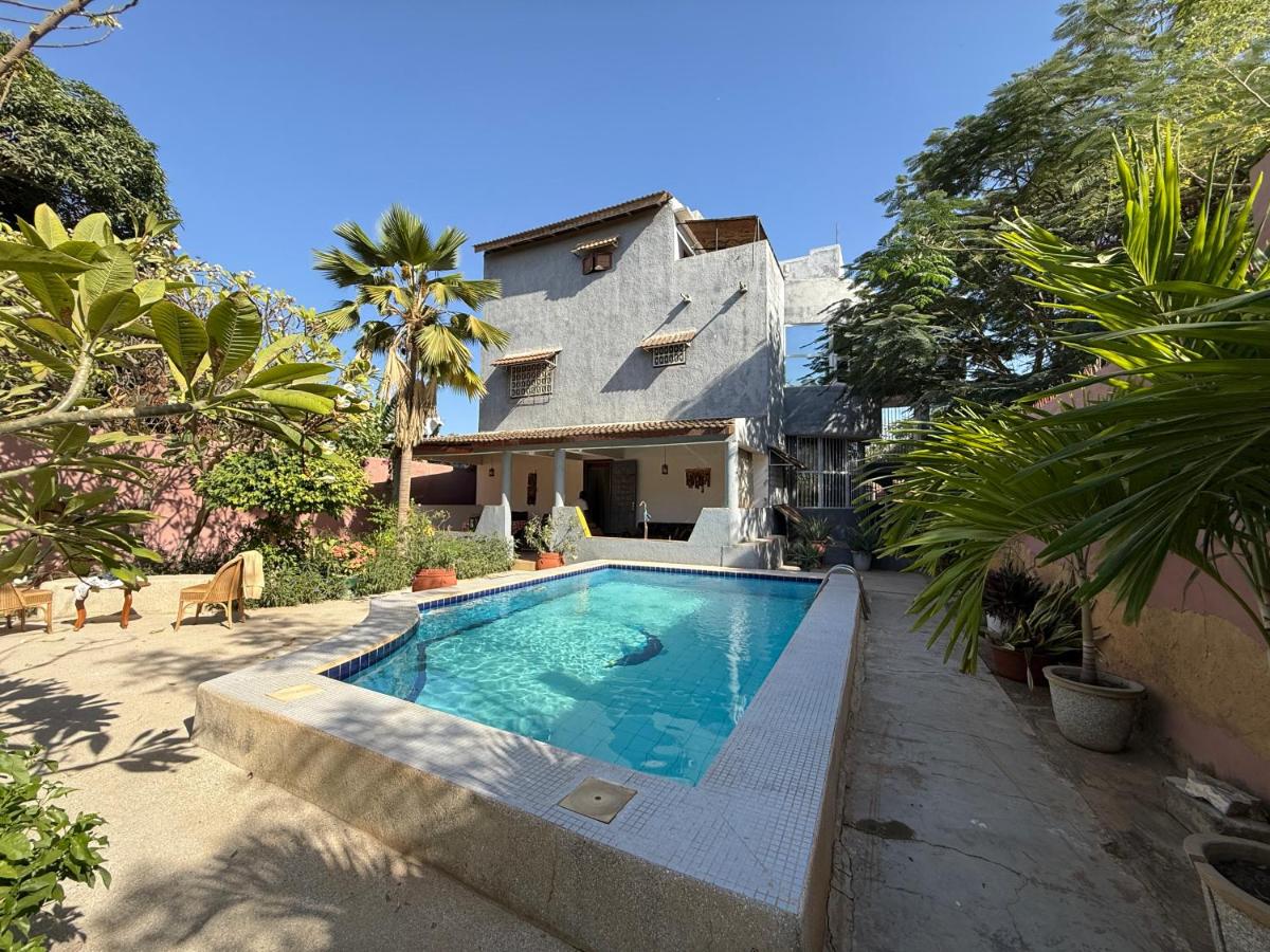 Serviced Villa Residence Fleurie - B&B