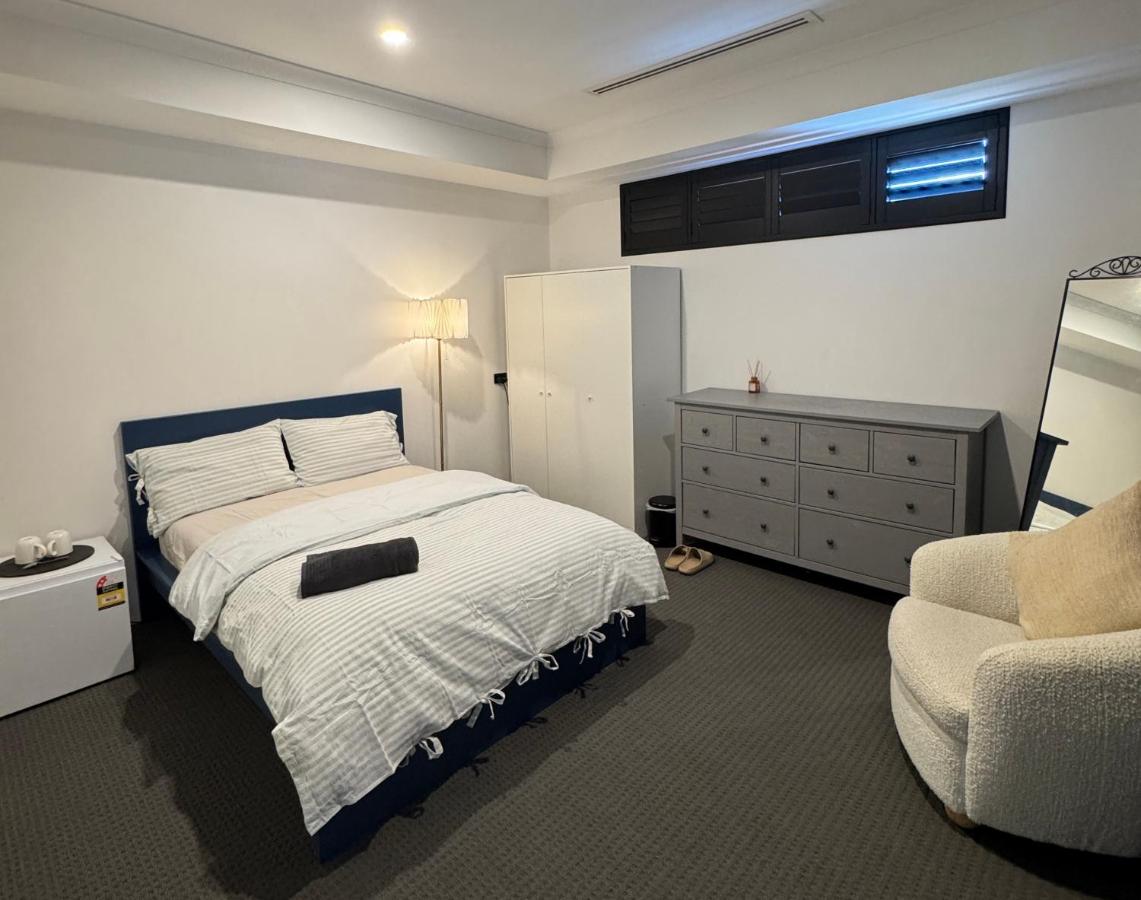 Extended Double Room with Shared Bathroom