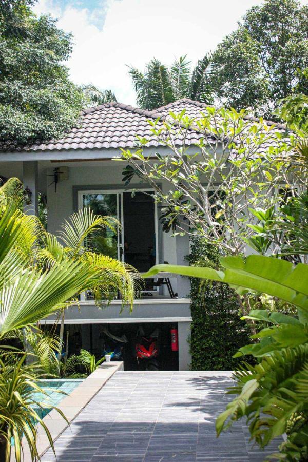 Triple Room with Pool View