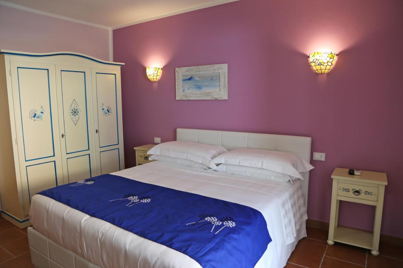 Standard Zimmer mit Kingsize-Bett