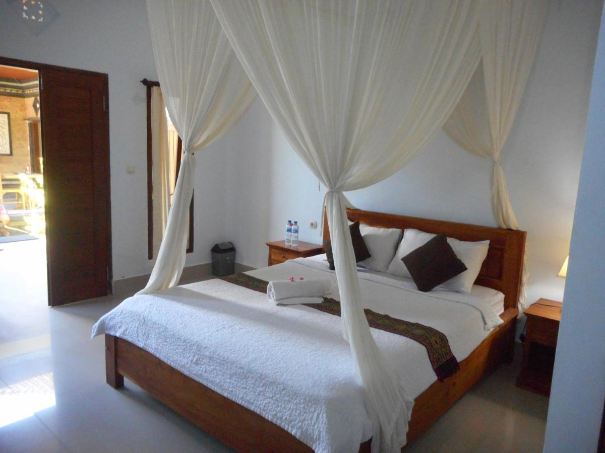 Dika Homestay - Bed and Breakfast