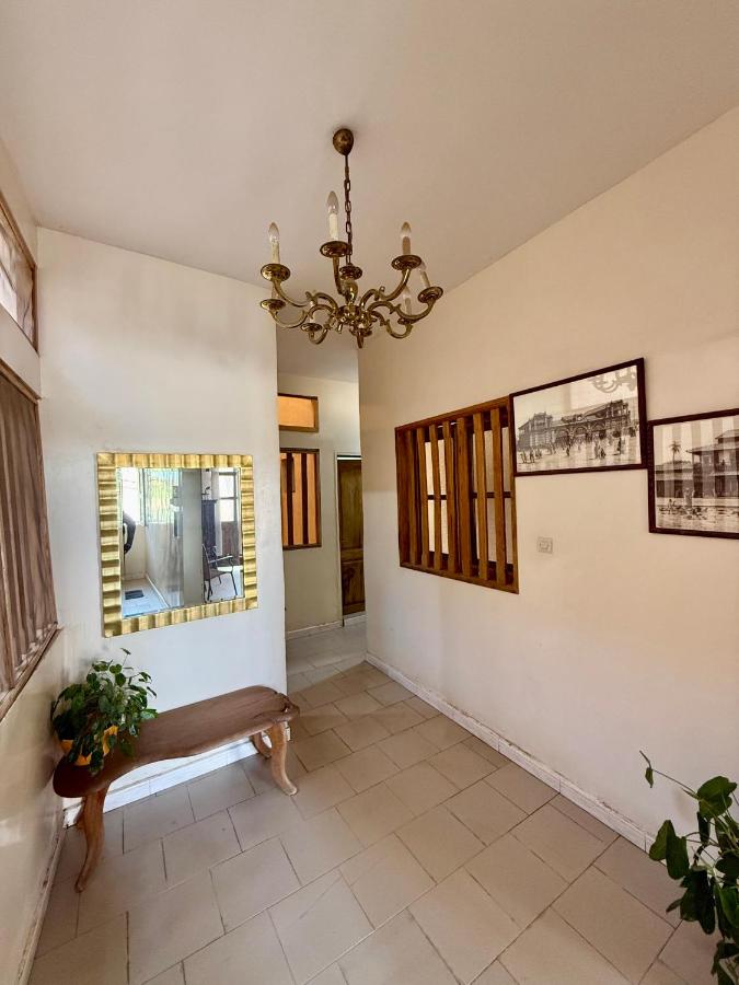 Magnifique studio centre ville Saint louis - B&B