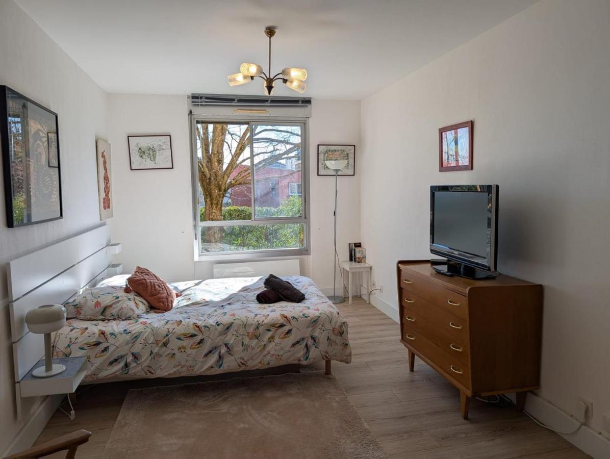 Studio calme- Cité de l'Espace - Côte Pavée - B&B