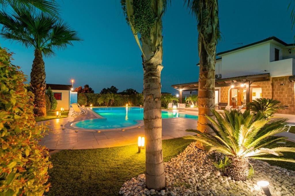 Villa Oxidiana with pool and garden - Ferienwohnung Campofelice di Roccella