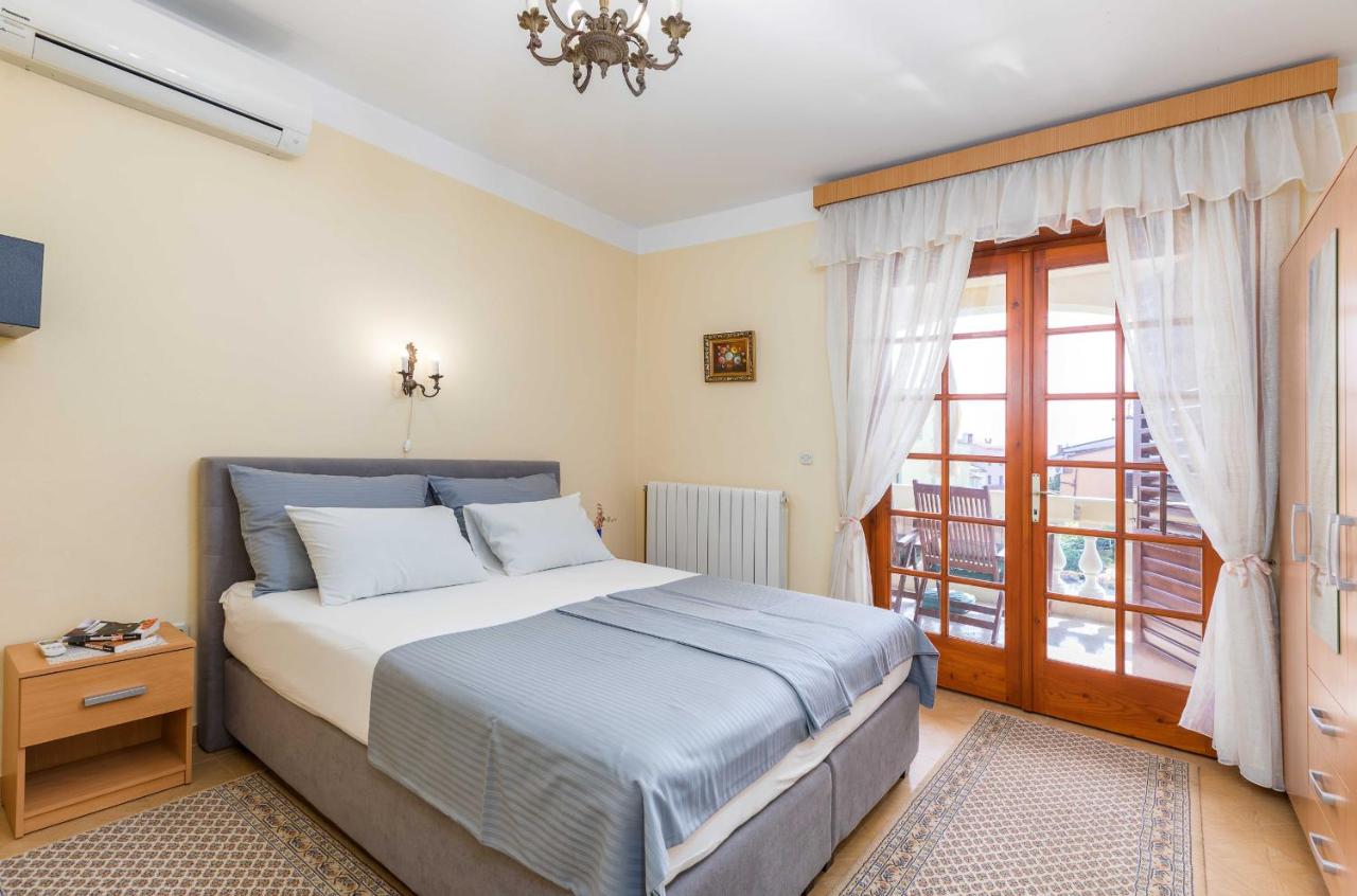 Double Room with Bathroom