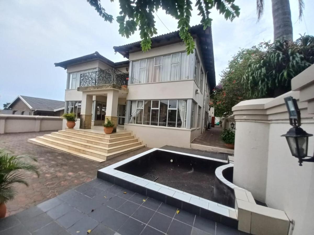 Stanger Manor Guest House - B&B