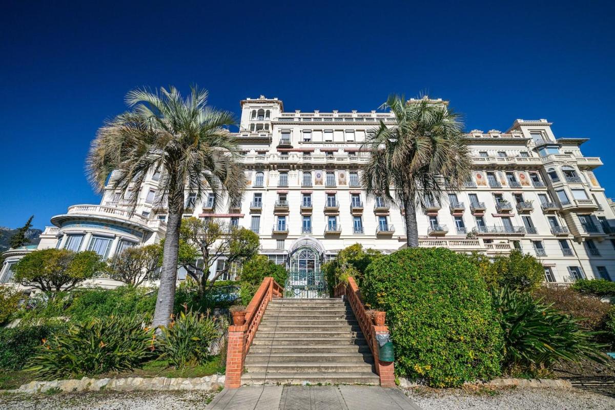 RIVIERA PALACE - Vue sur la Mer - Parking privé - B&B