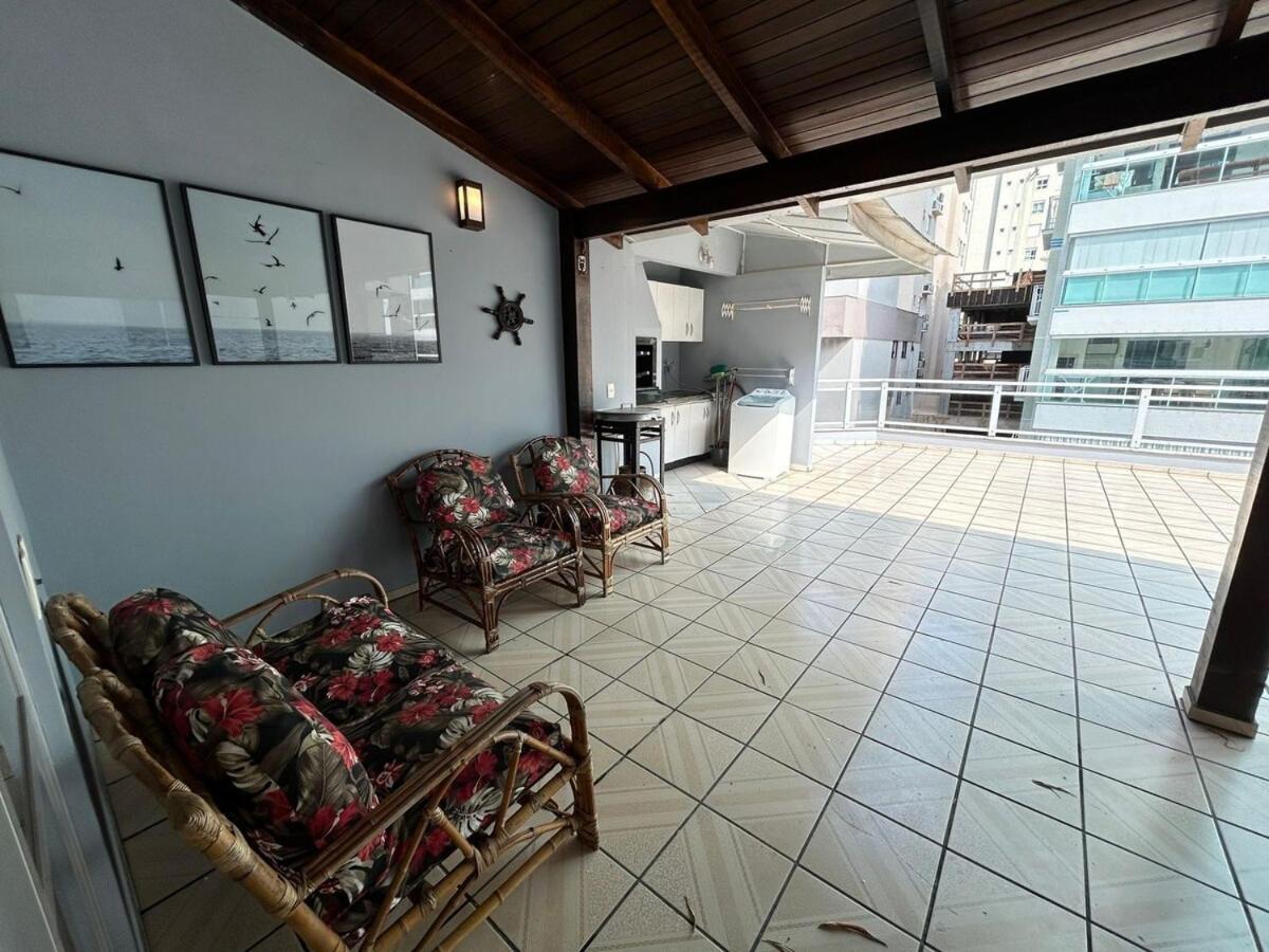 Cobertura quadra MAR em Meia Praia - Ferienwohnung
