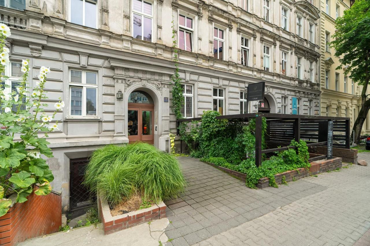 Eleganckie i Stylowe Apartamenty Niedaleko Rynku w Poznaniu by Noclegi Renters - B&B