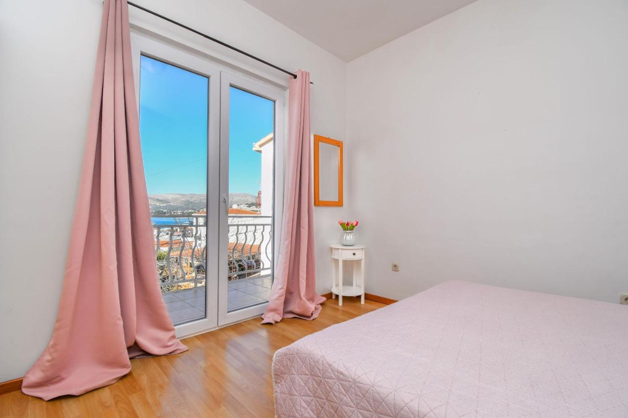 Appartamento con 1 Camera da Letto e Vista Mare