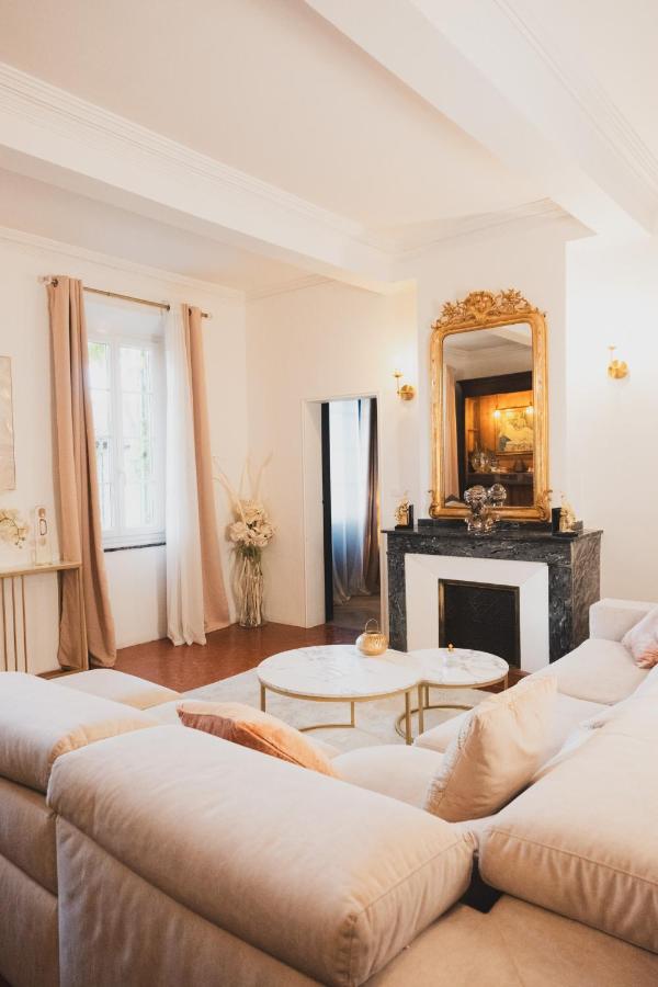 Maison d'hôtes de charme "La Belle Dame sans Regrets" - B&B