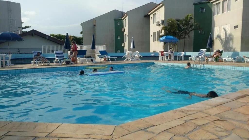 Guaratuba Com Piscina , 50 praia - B&B