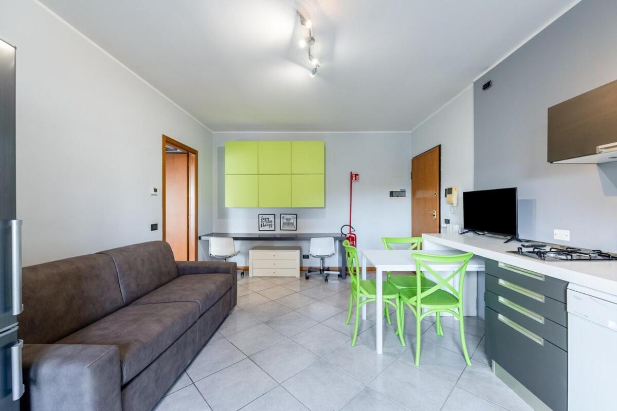 Smart Apt w Workspace in Bergamo - B&B