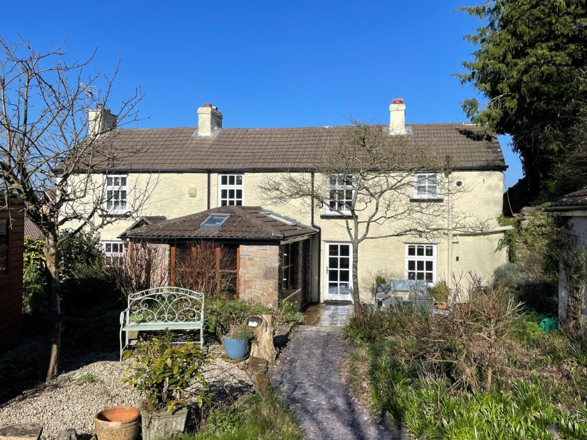 Charming Chepstow Cottage, 3 Bedrooms - B&B Chepstow