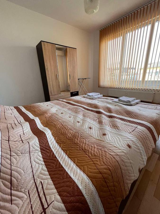 Slavveykovs Apartment - B&B Sofia