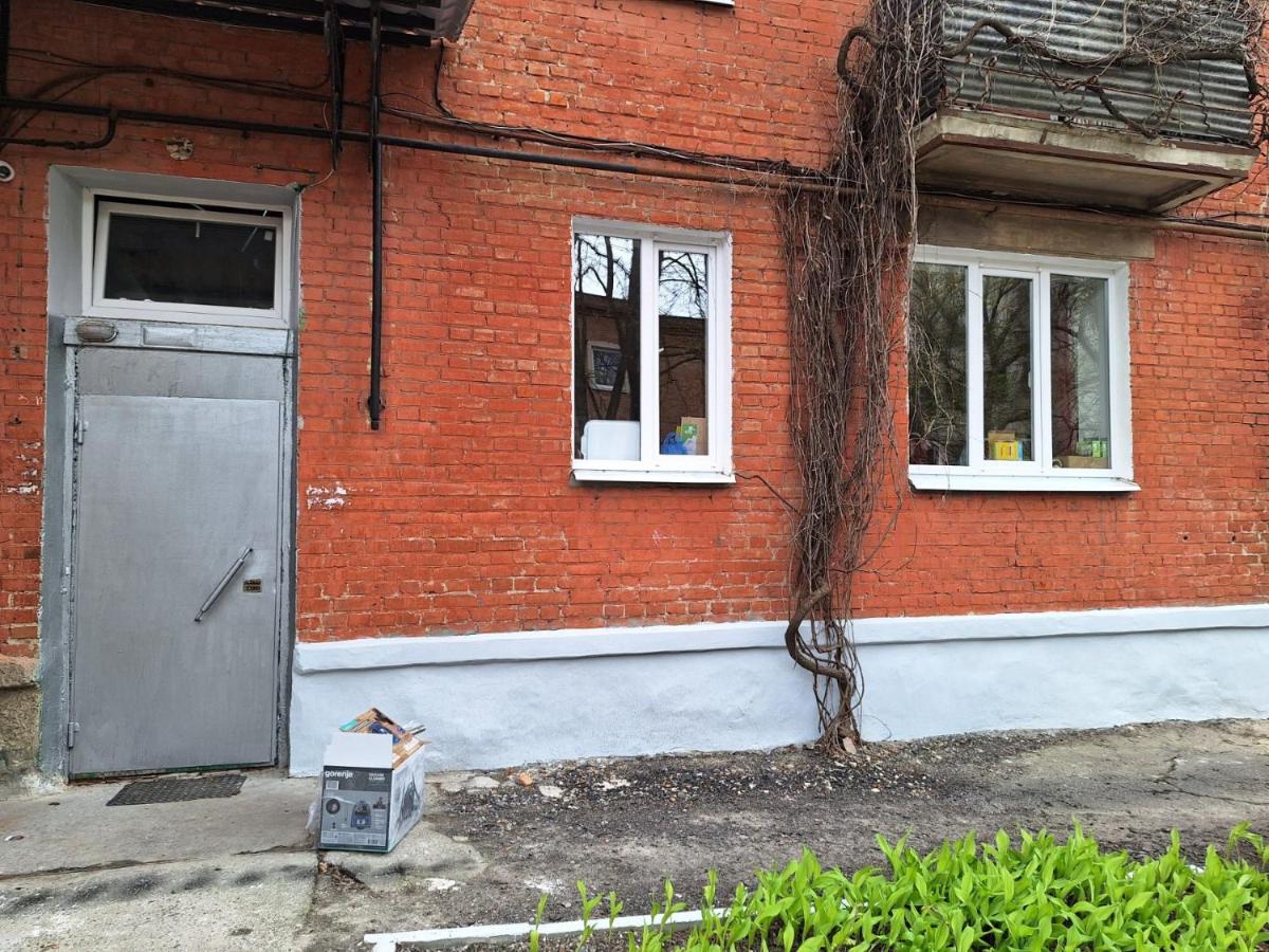 У центрі 2 кімнатна квартира біля ЦУМу з власною закритою парковкою. Мережа Alex Apartments - B&B