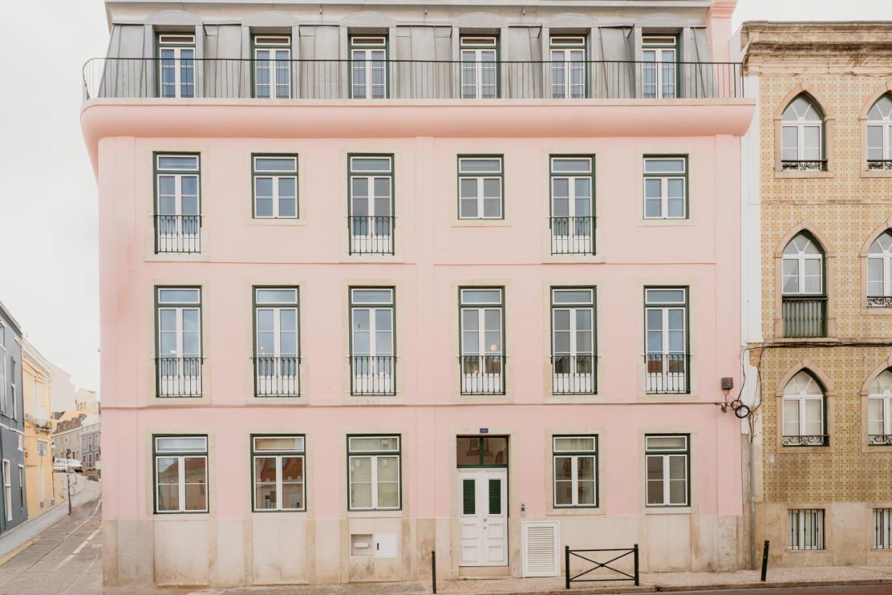 Mary Pink - NO 2C - Elegant Two-Bedroom Apartment - B&B