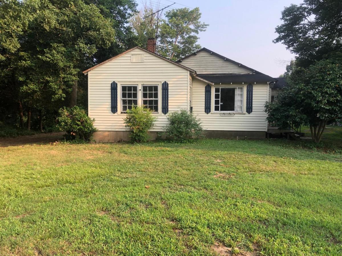Cute cottage in a Rural setting - B&B Clemmons