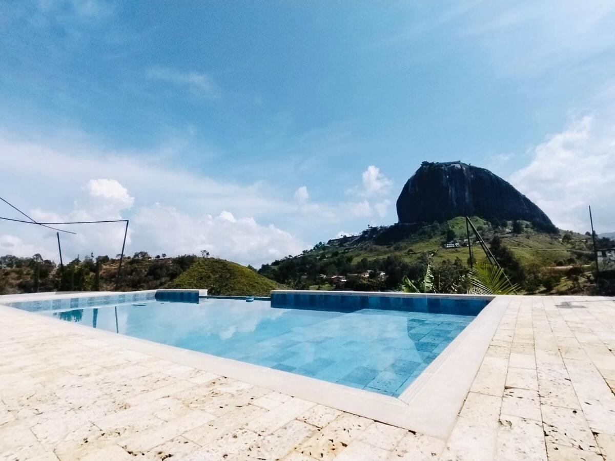 Increíble villa de lujo, vistas espectaculares - Chambres d’hôtes Guatapé