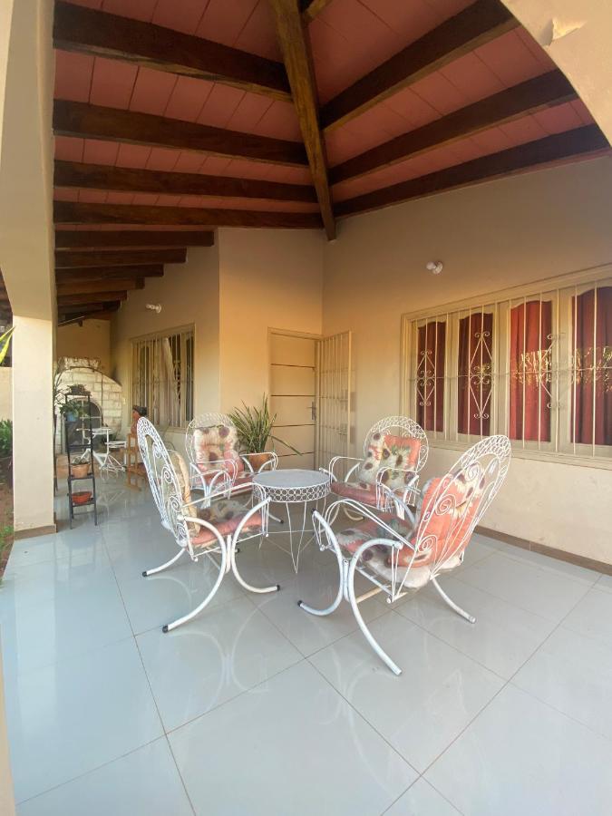 Casa AMPLIA CON PATIO Y COCHERA - B&B Nemby