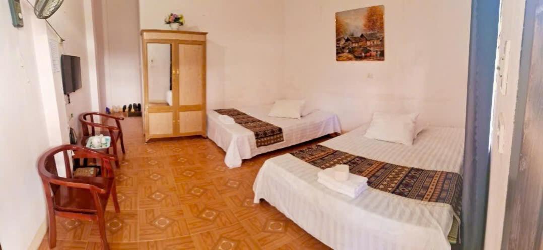 Quadruple Room with Private Bathroom