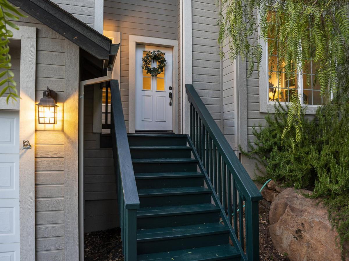 Serene and Stylish 3BD 2,5BA House Near Wineries - B&B