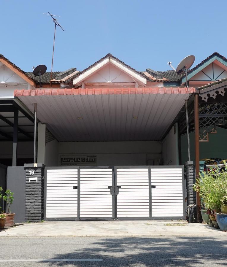 ManMai Homestay Double Storey - B&B