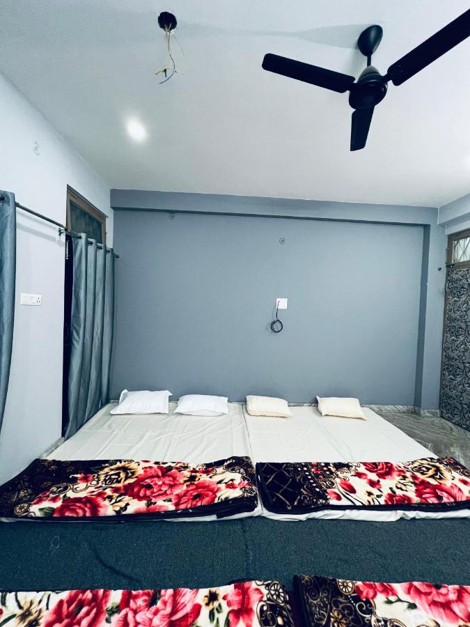 Mixed Dormitory Room