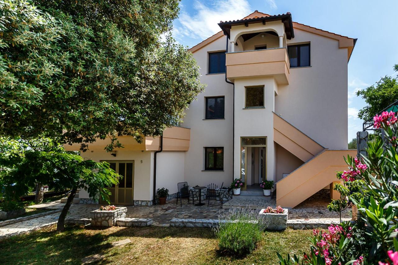 Rimbaldo Apartments - B&B