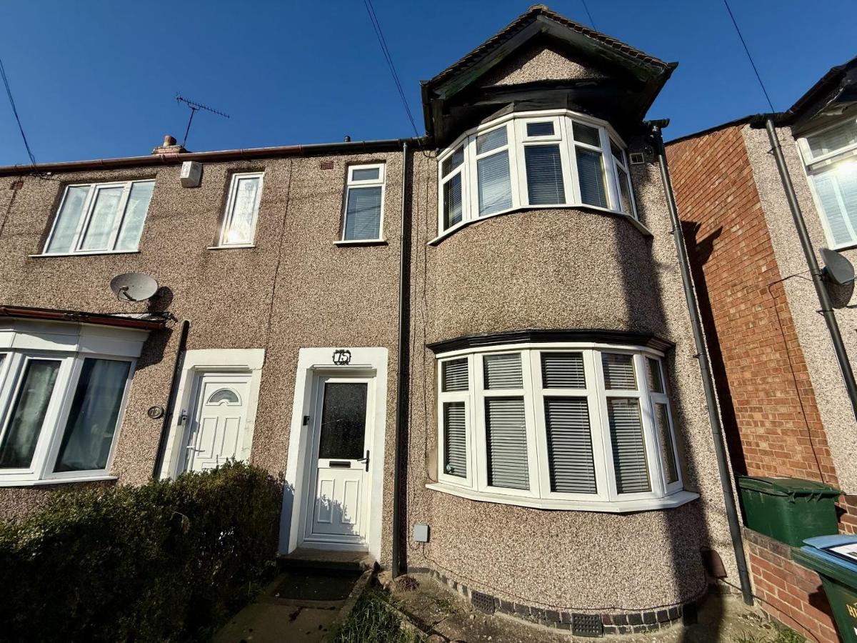 Spacious, Contemporary 2-bed House - Hosted by Hutch Lifestyle - B&B
