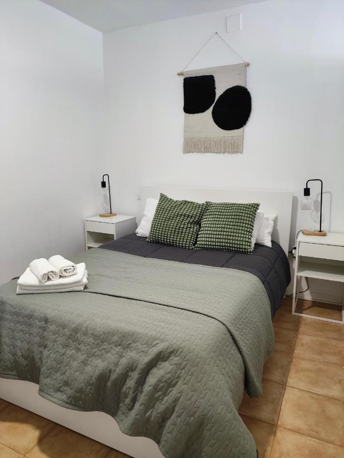 Centro Bernabeu Wizink Feria Aeropuerto - Chambres d’hôtes Madrid