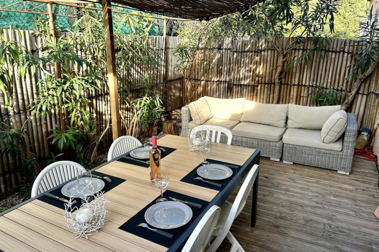 Spacious House with Large Terrace & Traditional Barbecue - Ferienwohnung Bormes-les-Mimosas