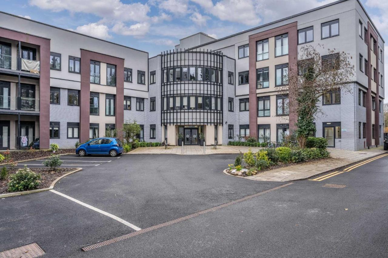 Cozy Studio in Solihull with Parking - NEC or Airport - B&B
