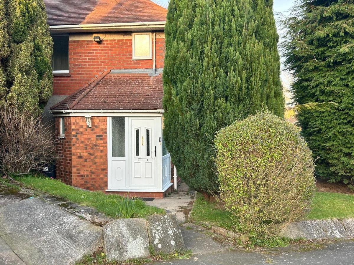 Double room near Queen Elizabeth hospital and University - B&B