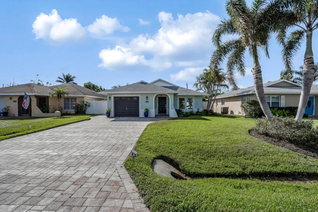 Gone Coastal - B&B Naples