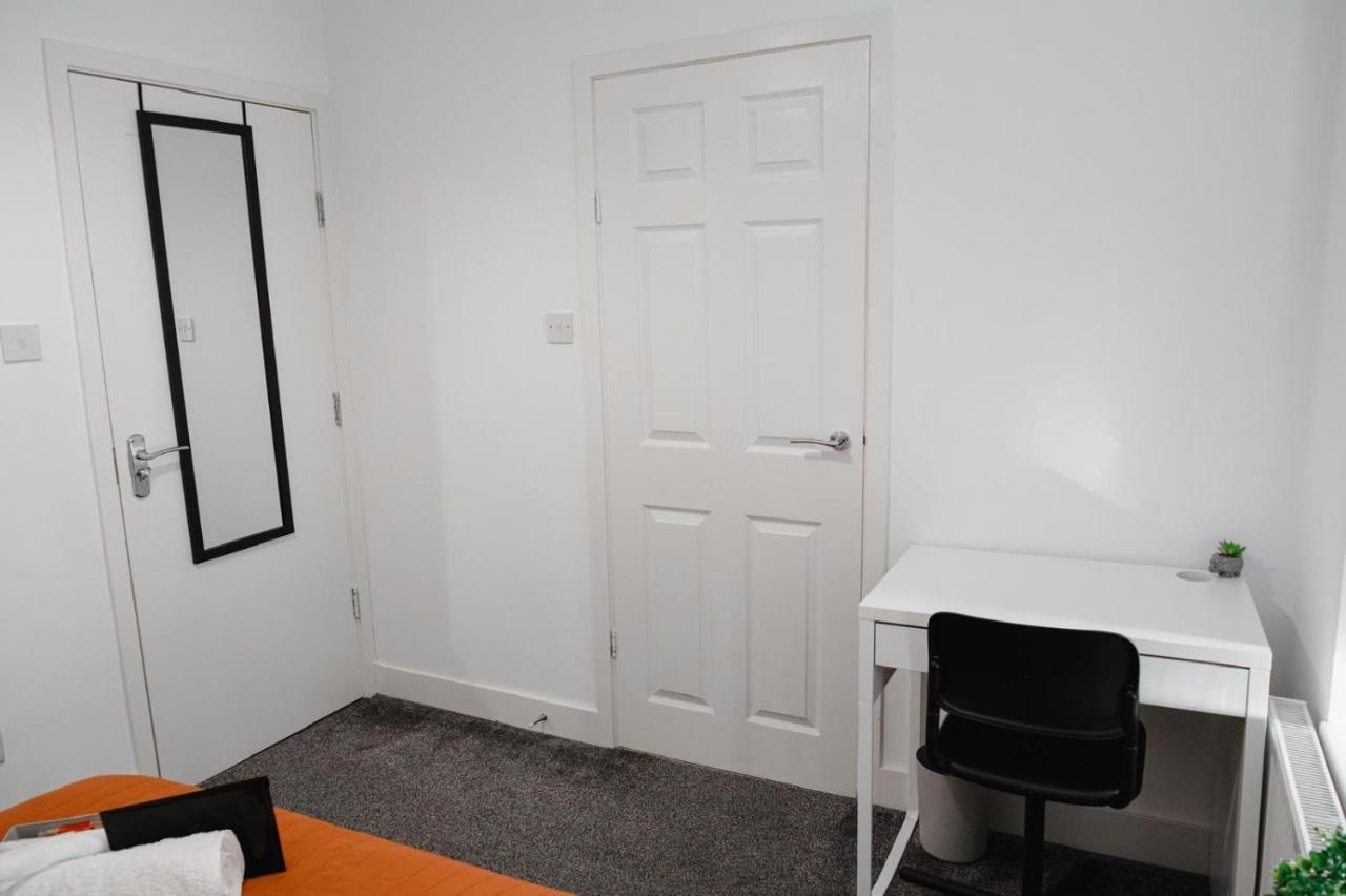 Cosy Ensuite Bedroom I 5min walk from Bramall Lane Stadium - Chambres d'hôtes Sheffield