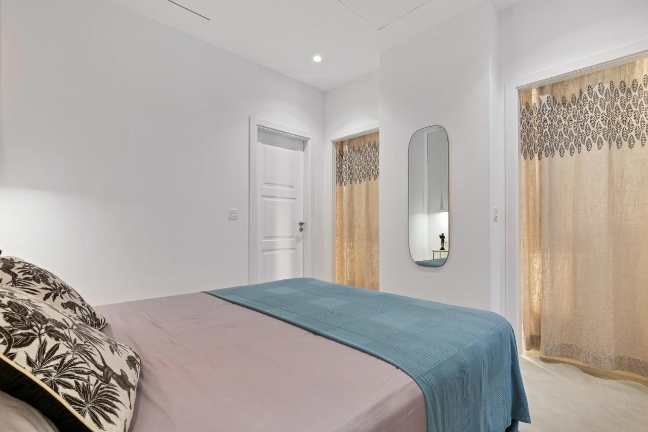 One-Bedroom Apartment - Sea Side