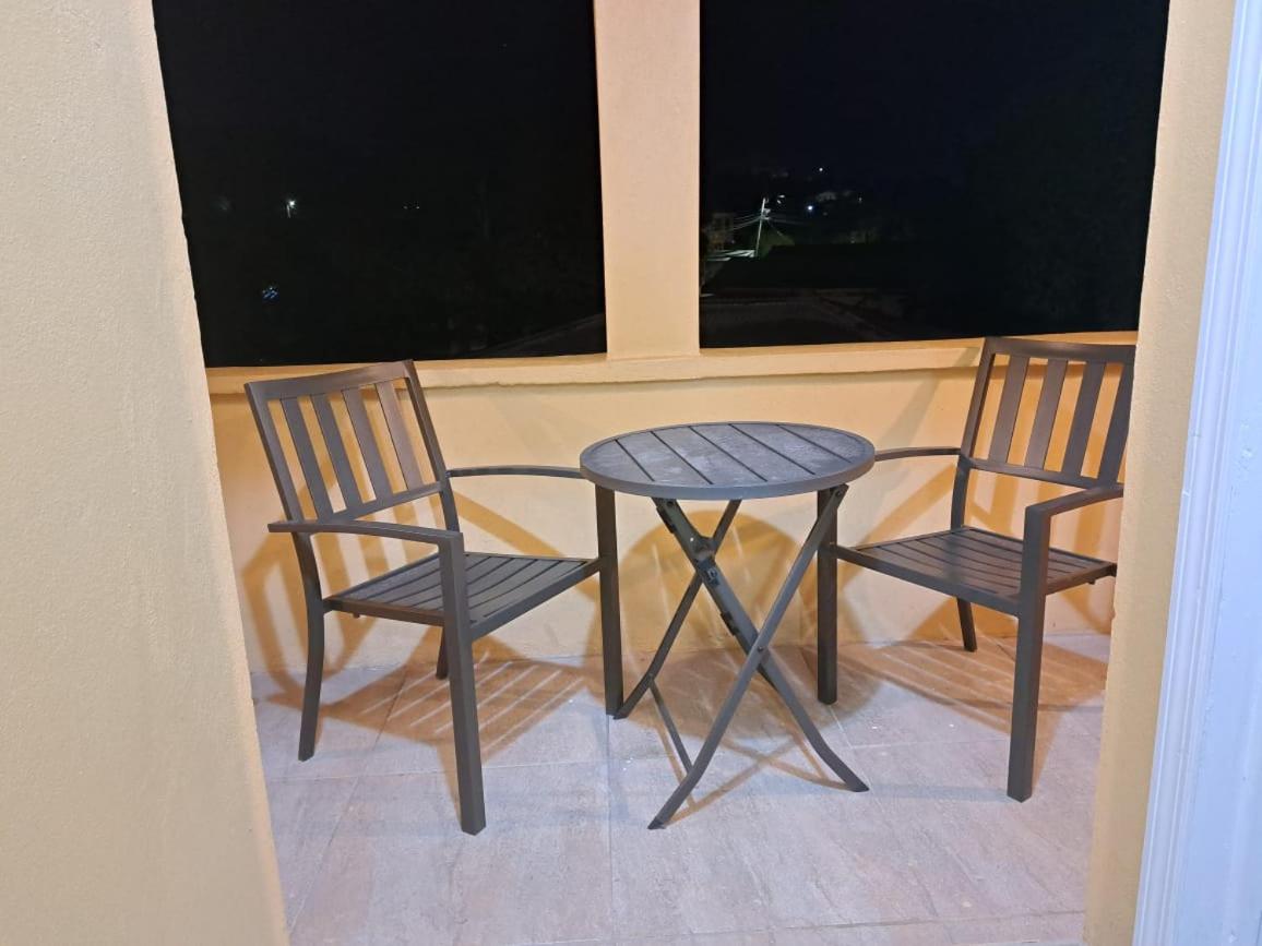 Devin's Studios APT 2 - B&B Jennings