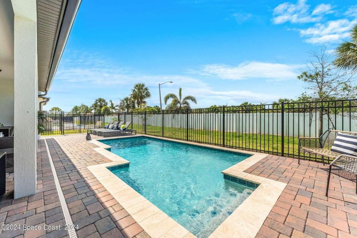 Endless Summer, 6 Bedrooms with Private Pool and Beach - B&B Melbourne Beach