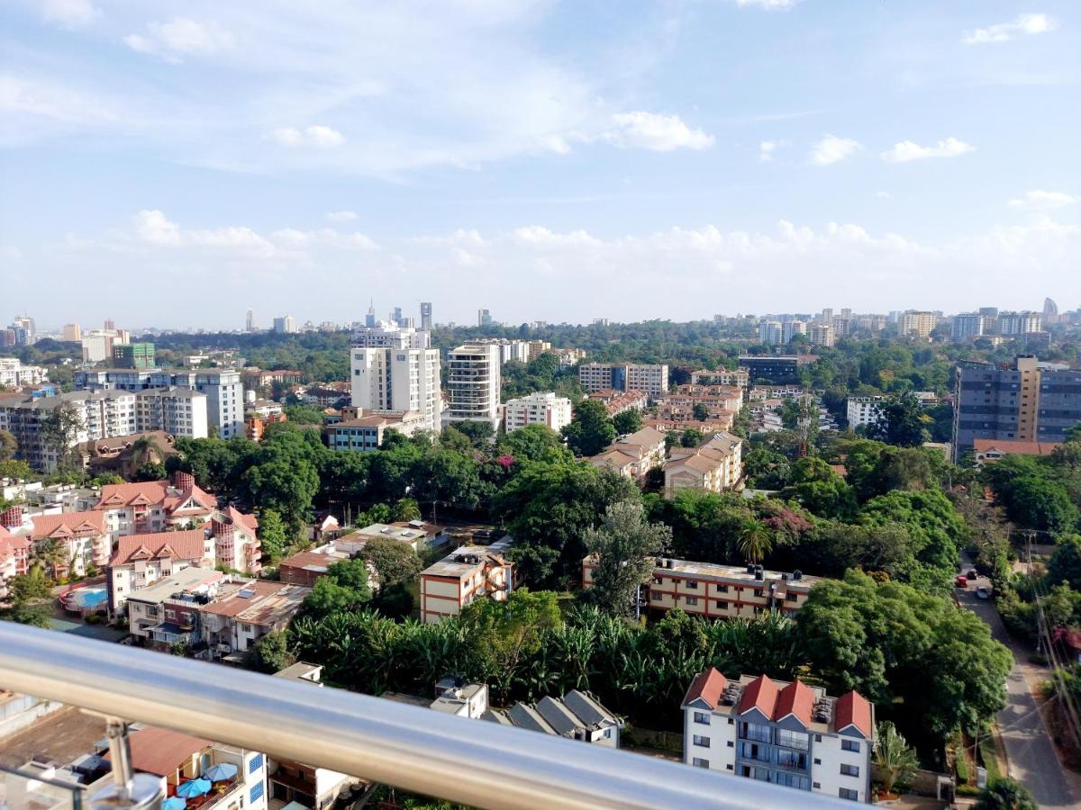 Luxury Condo with rooftop Swimming pool and Gym in Westlands - B&B