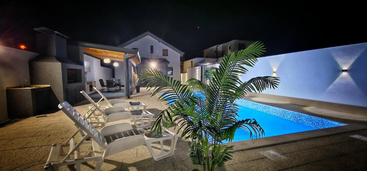 Villa White Pearl Buna - B&B