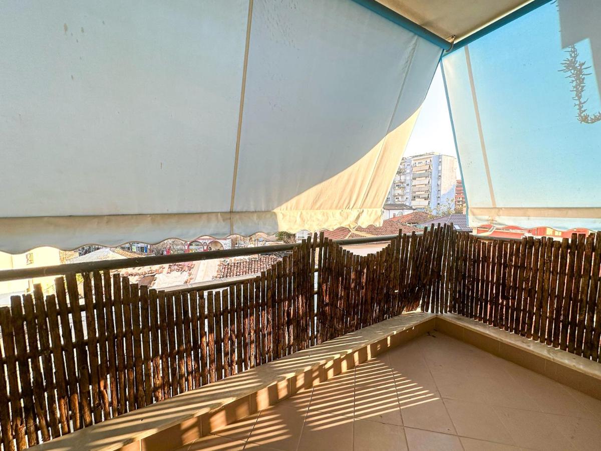 Old Bazaar Central Rooms - Bed and Breakfast Tirana