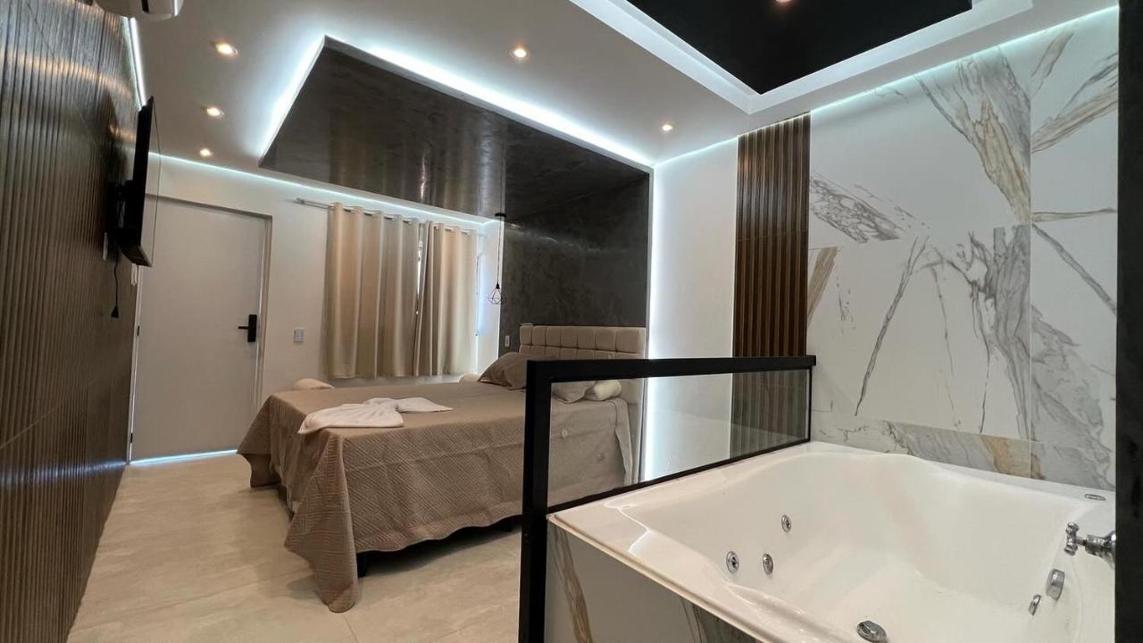 Suíte Gold com Hidromassagem 301 - B&B