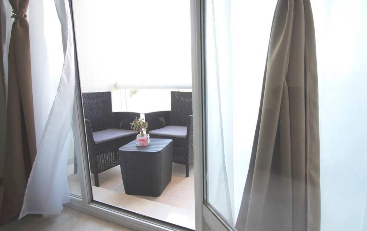 Departamento completo con balcón - Bed and Breakfast Puerto Madryn